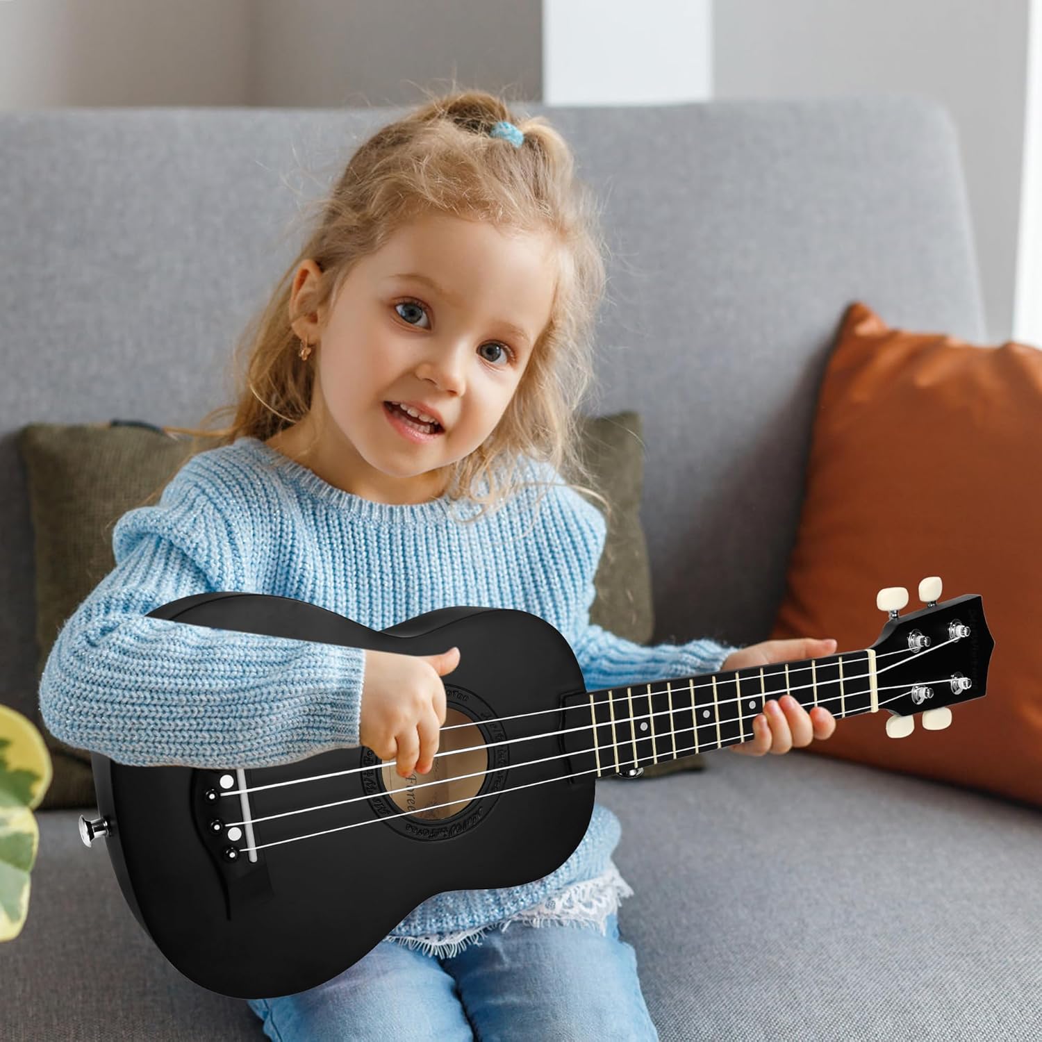 Black Soprano Ukulele 21" H81125