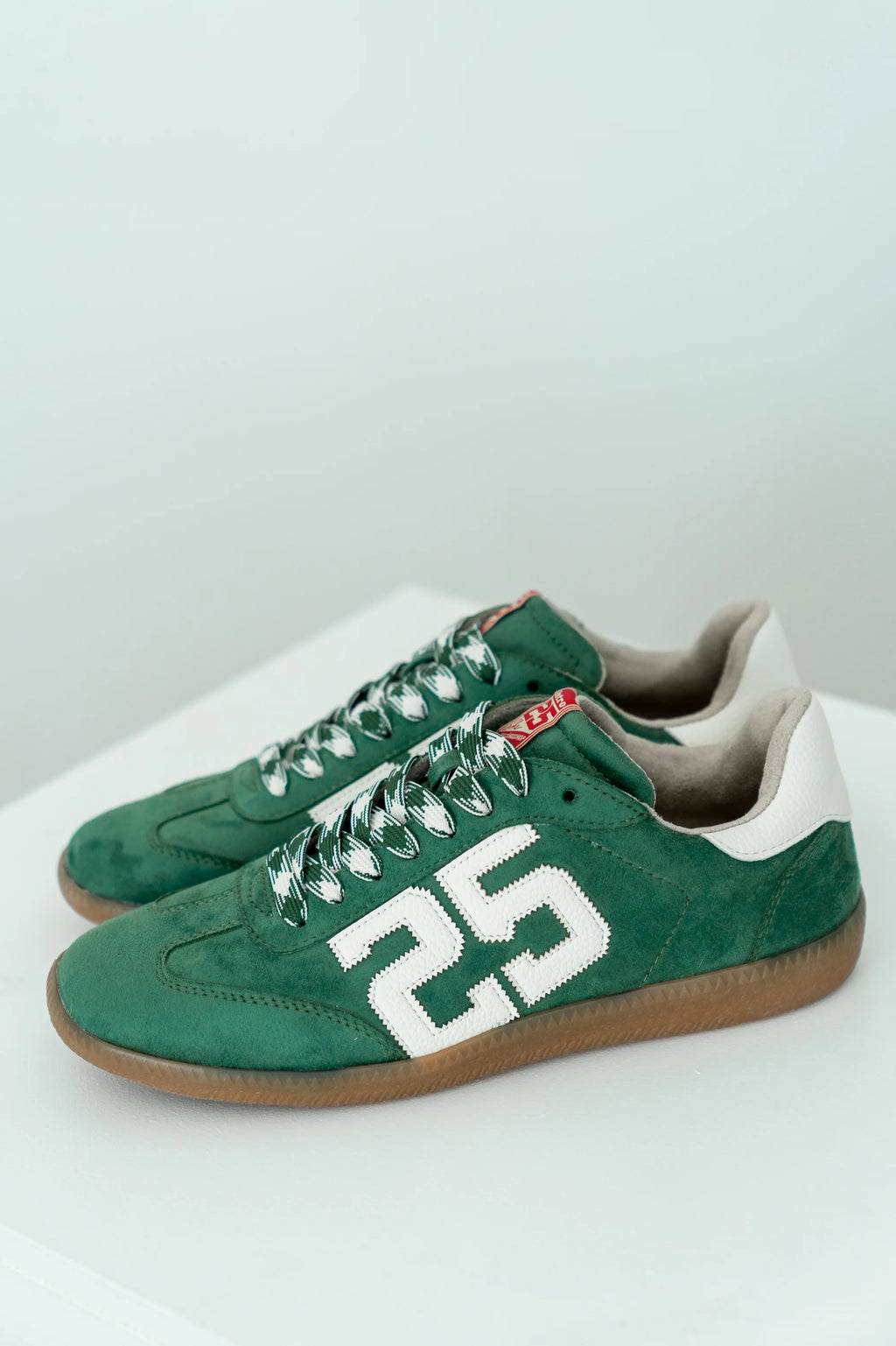 Retro Sneakers in Green F2230
