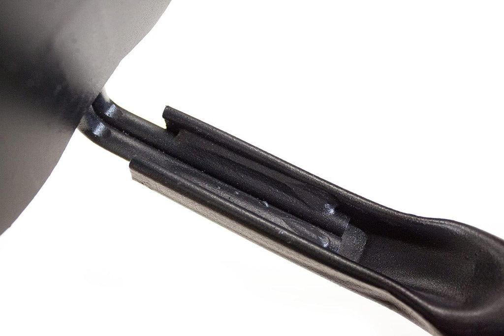 12-Gauge Garden Hoe with Fiberglass Handle B8905