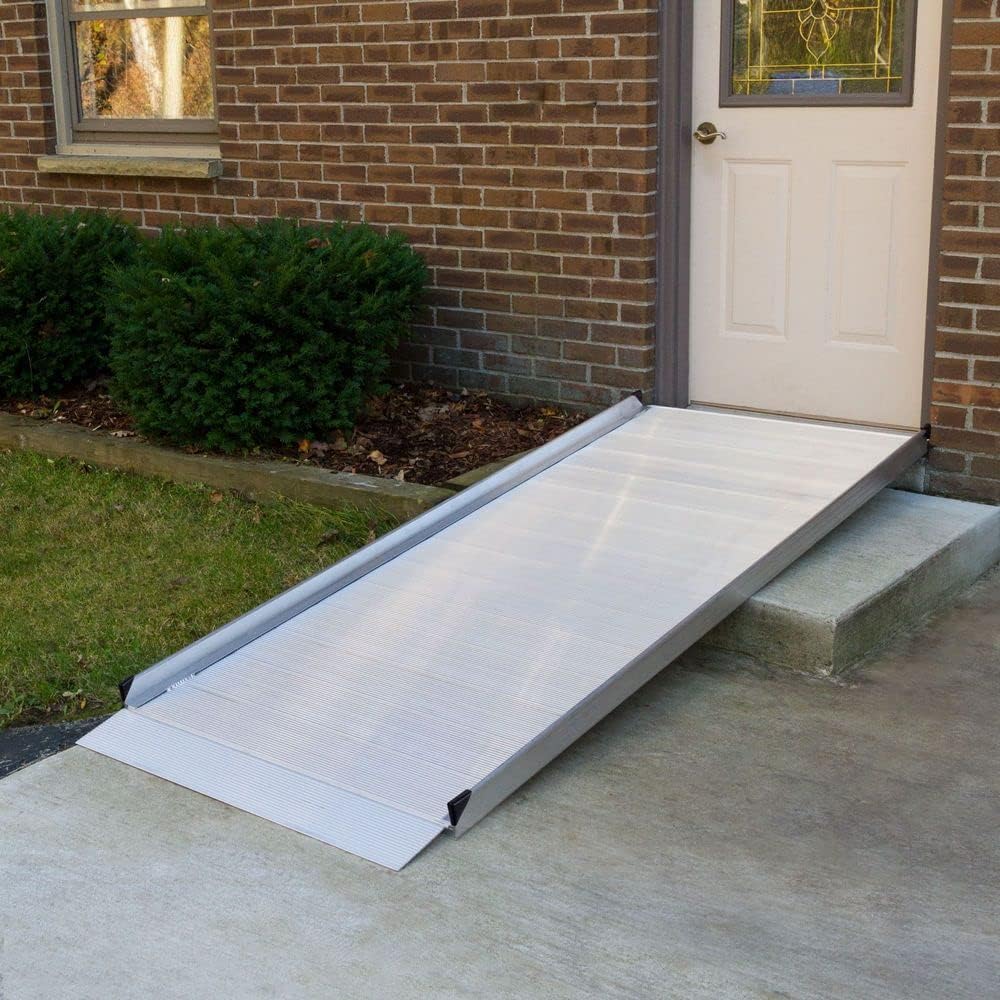 Aluminum Wheelchair Access Ramp - 4' L N524810