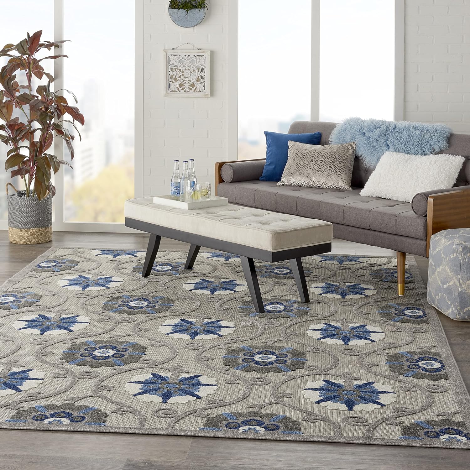Grey/Blue 7' x 10' Area Rug N553
