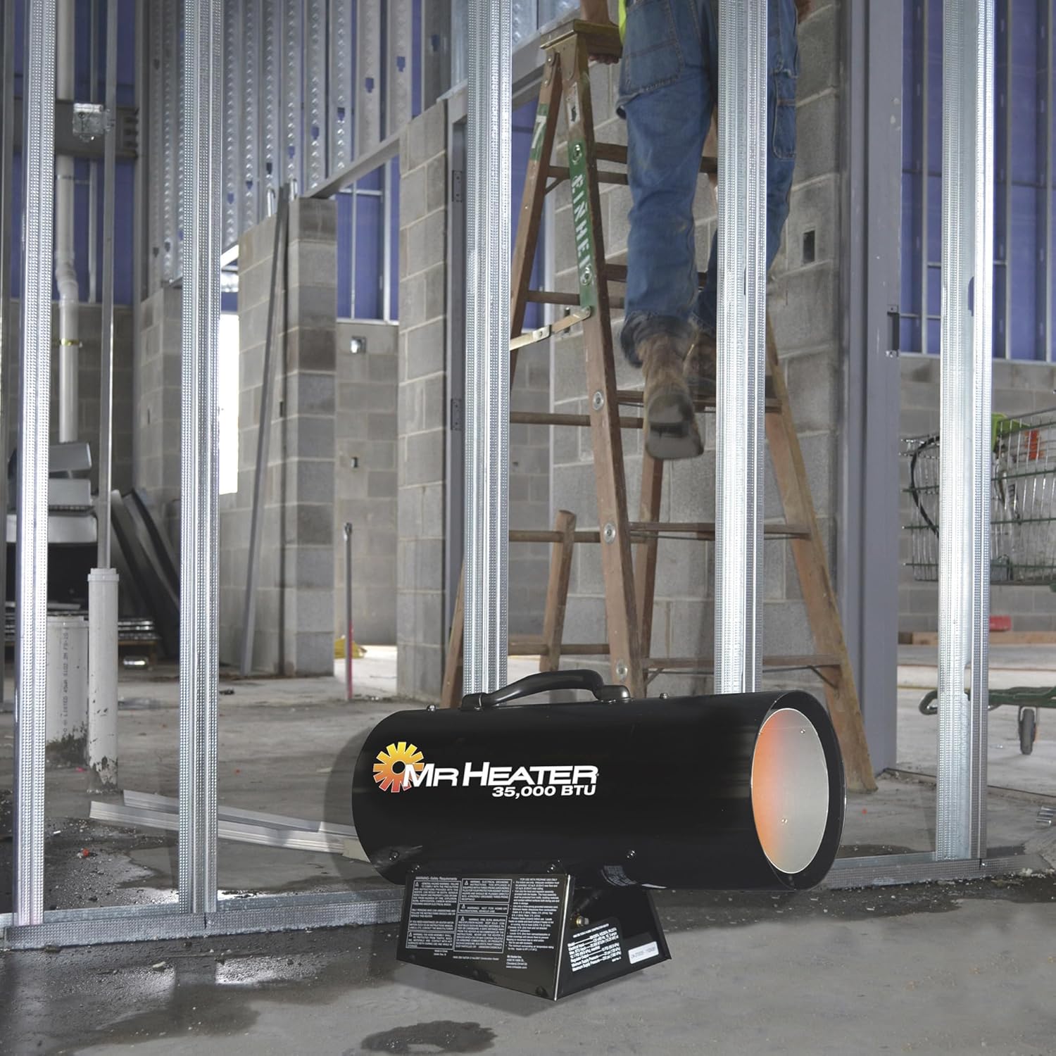 35,000 BTU Propane Forced-Air Heater S902