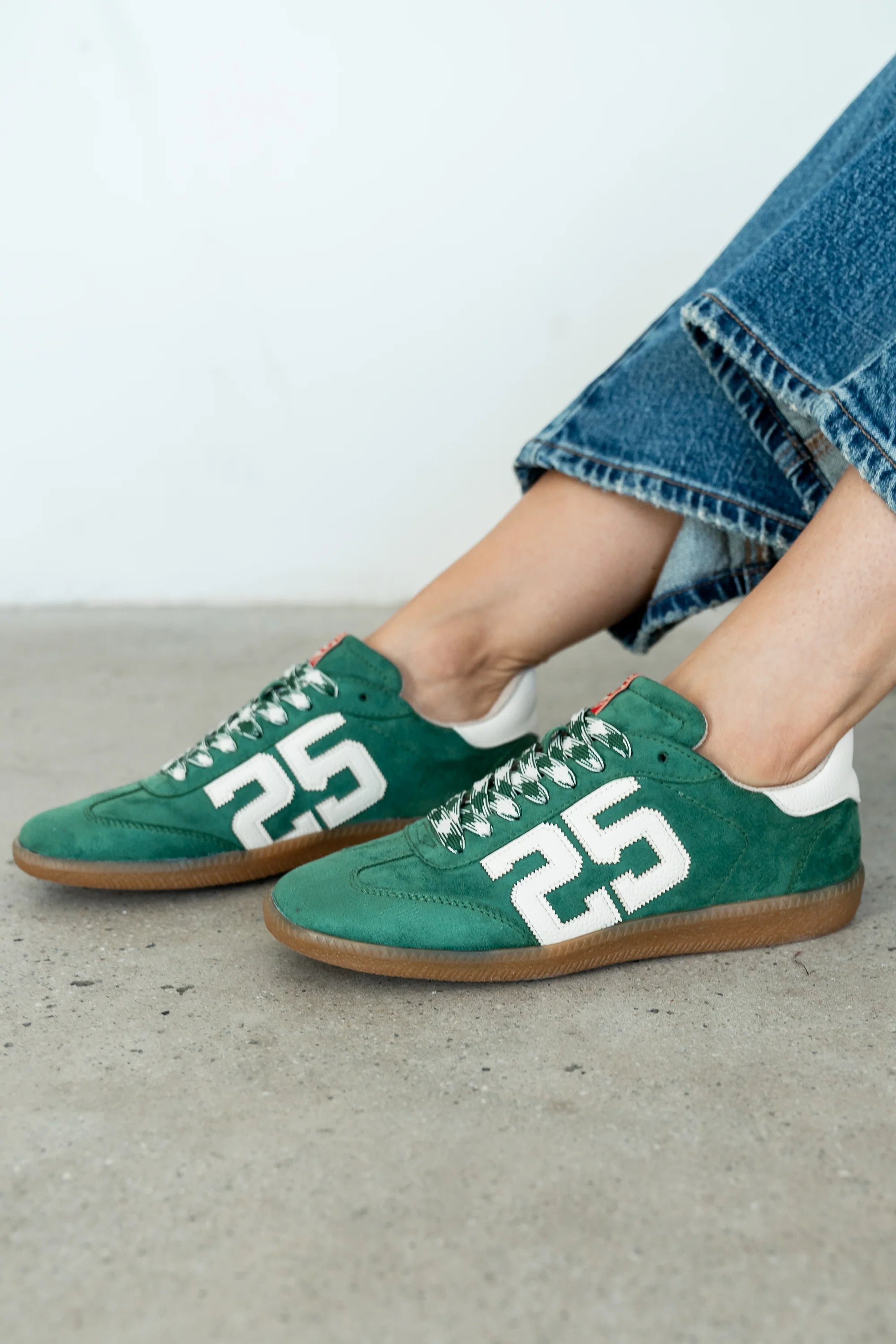 Retro Sneakers in Green F2230