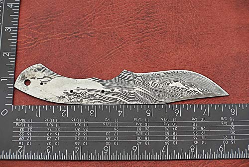 7.75 Inch Damascus Steel Skinning Knife Blade L843957