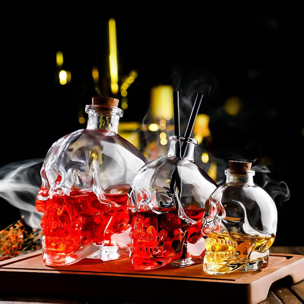 Lead-free Glass Skull Whiskey Bottle With Cork Stopper (400ML) R9808
