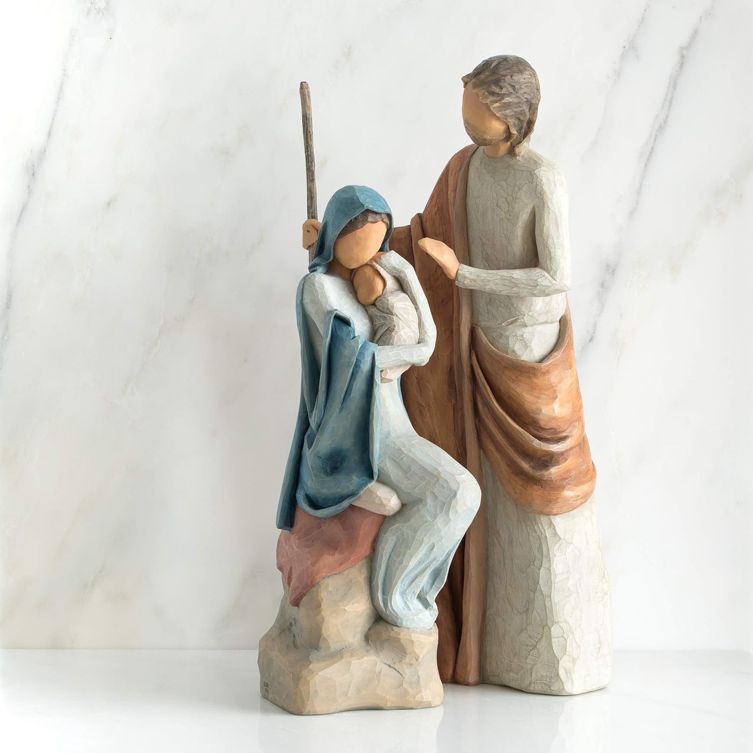 Sculpted hand-painted nativity figures X2396