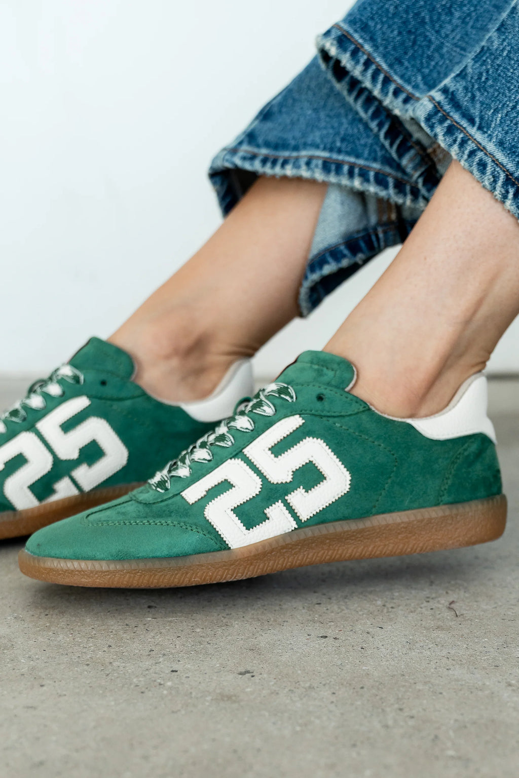 Retro Sneakers in Green F2230
